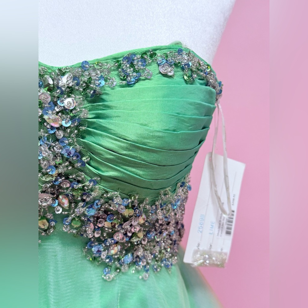 Mac Duggal Lime Colored Dress - Picture 3 of 12